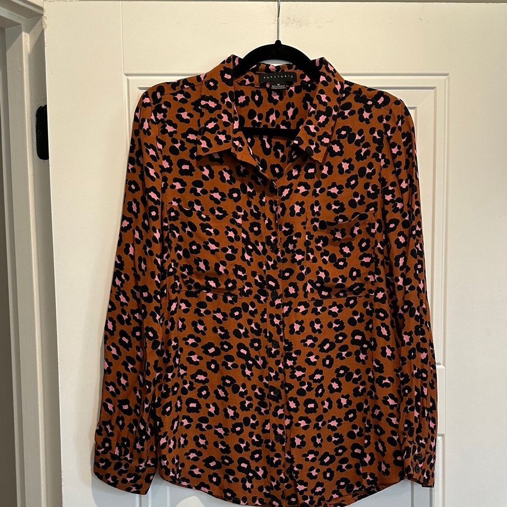 Sanctuary Rust Leopard Print Button-Down with Pin… - image 1